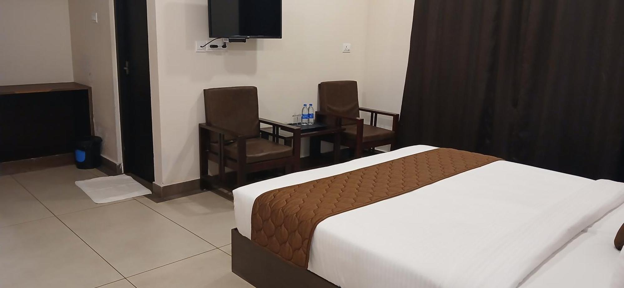 Hotel Pankaj Residency Guruvāyūr Exterior foto